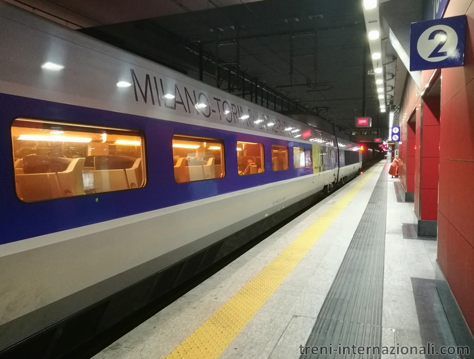 Treno EuroCity TGV Parigi - Milano vicino a Santhi�