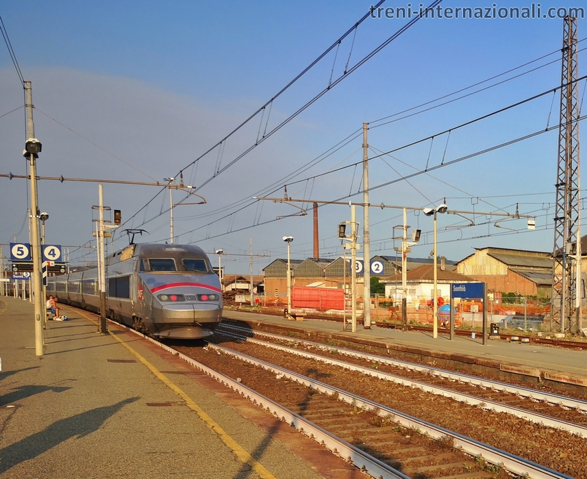 Treno EuroCity TGV Milano - Parigi  a Santhi�